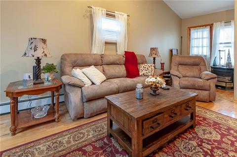 85 Asylum Rd, Warwick, RI 02886 photo 4