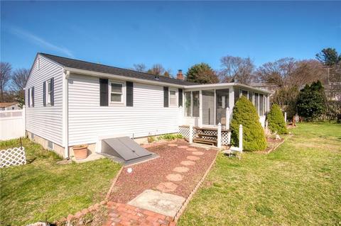 39 Hillside Dr, Warwick, RI 02889 photo 9