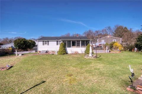 39 Hillside Dr, Warwick, RI 02889 photo 5
