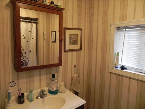 20 Fuller St, Warwick, RI 02889 photo 11