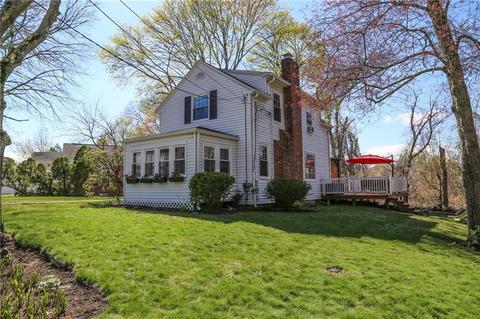 65 Ridgeway Ave, Warwick, RI 02889 photo 4