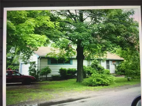 151 Budlong Ave, Warwick, RI 02888 photo 1