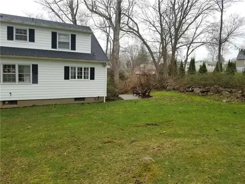 3 Arrow Dr, Westerly, RI 02891 photo 3