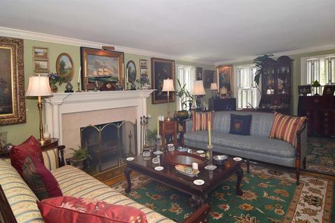 445 Red Chimney Dr, Warwick, RI 02886 photo 7