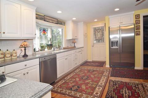 445 Red Chimney Dr, Warwick, RI 02886 photo 3