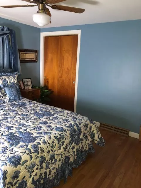 94 Vera St, Warwick, RI 02886 photo 11