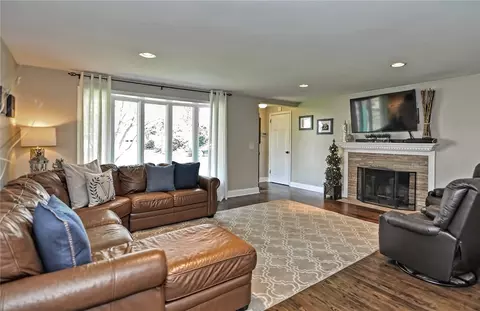 79 Timberline Rd, Warwick, RI 02886 photo 5