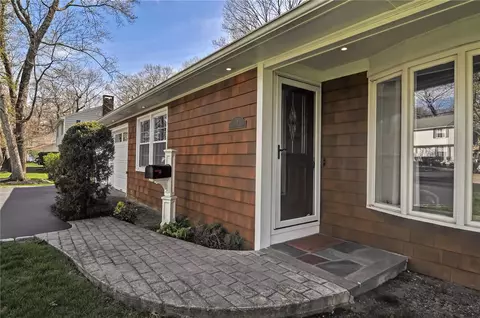 79 Timberline Rd, Warwick, RI 02886 photo 4