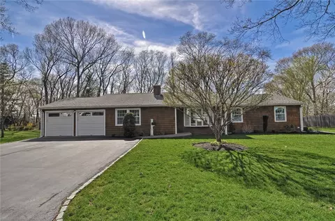 79 Timberline Rd, Warwick, RI 02886 photo 1