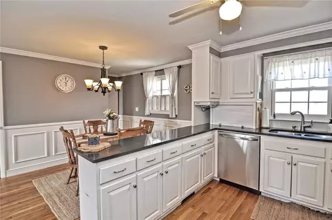 180 Fatima Dr, Warren, RI 02885 photo 14