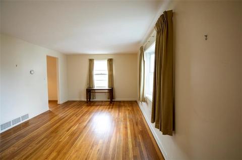 60 Benedict St, East Providence, RI 02915 photo 7