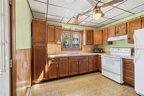 323 Burnside Ave, Woonsocket, RI 02895 photo 6