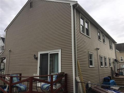 65 Dean St, Woonsocket, RI 02895 photo 3
