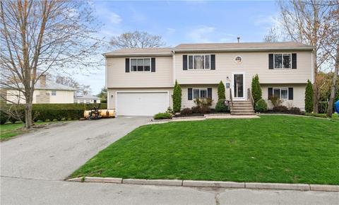 73 Mohawk Trl, Cranston, RI 02921 photo 1