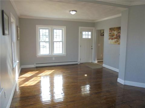 25 King St, Warwick, RI 02886 photo 5