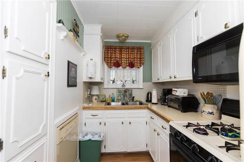 213 Cottage St, Woonsocket, RI 02895 photo 8