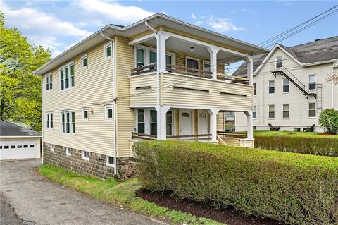 880 Park Ave, Woonsocket, RI 02895 photo 1