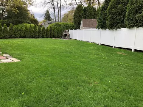 53 Apple Gate Rd, Cranston, RI 02920 photo 3
