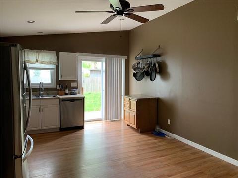 96 Falcon Ave, Warwick, RI 02888 photo 3