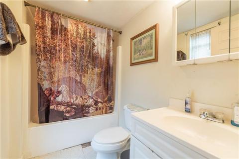 32 Grove St, Woonsocket, RI 02895 photo 9