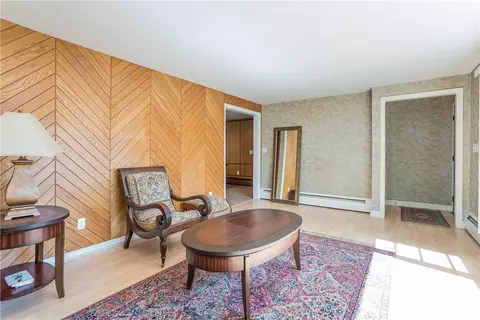 45 Rutherford Ave, Warwick, RI 02886 photo 3