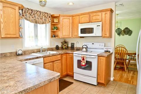 198 Blade St, Warwick, RI 02886 photo 6
