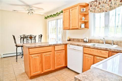 198 Blade St, Warwick, RI 02886 photo 7