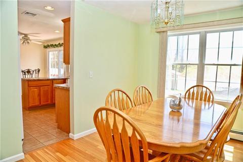 198 Blade St, Warwick, RI 02886 photo 9