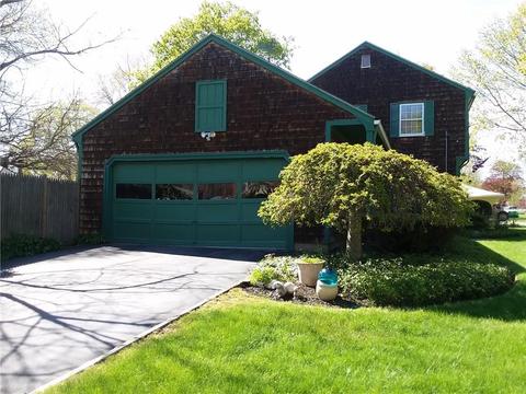 22 Waco Rd, Warwick, RI 02889 photo 2