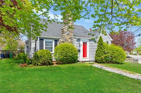 585 Post Rd, Warwick, RI 02888 photo 3
