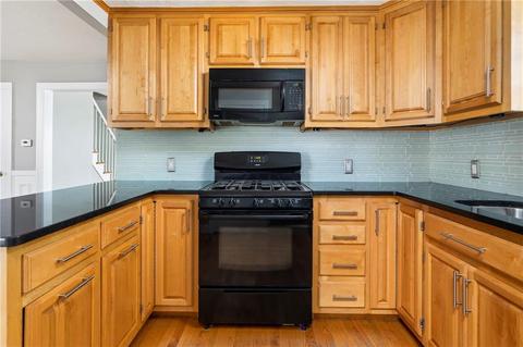 585 Post Rd, Warwick, RI 02888 photo 13