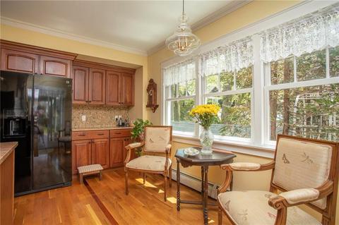 1123 Buttonwoods Ave, Warwick, RI 02886 photo 14