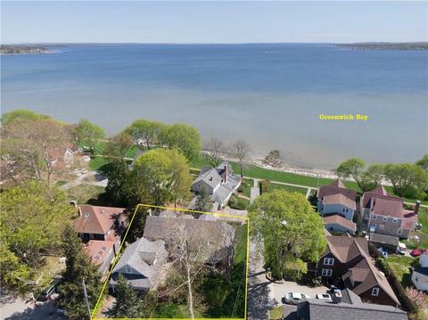 1123 Buttonwoods Ave, Warwick, RI 02886 photo 5