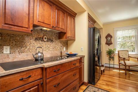 1123 Buttonwoods Ave, Warwick, RI 02886 photo 13