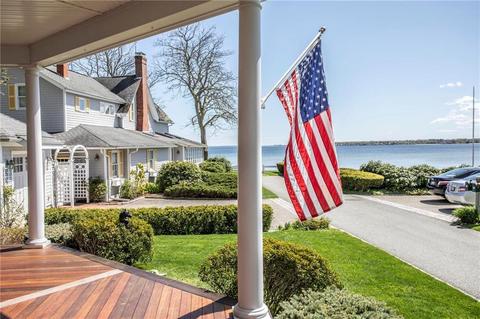 1123 Buttonwoods Ave, Warwick, RI 02886 photo 4