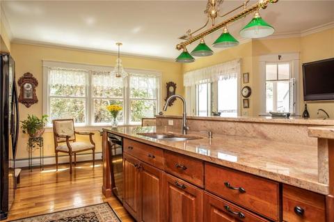 1123 Buttonwoods Ave, Warwick, RI 02886 photo 12