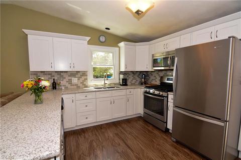 450 Long St, Warwick, RI 02886 photo 6
