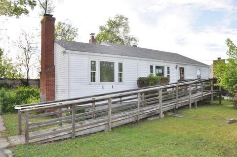 75 Wilbur Ave, Warwick, RI 02889 photo 4