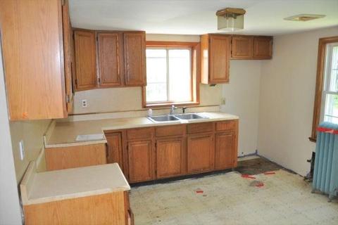 75 Wilbur Ave, Warwick, RI 02889 photo 12