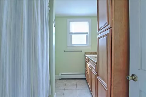 97 Surf Ave, Warwick, RI 02889 photo 9