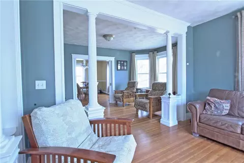 97 Surf Ave, Warwick, RI 02889 photo 2
