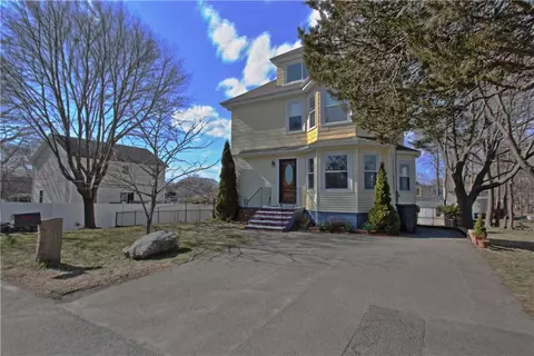 97 Surf Ave, Warwick, RI 02889 photo 1
