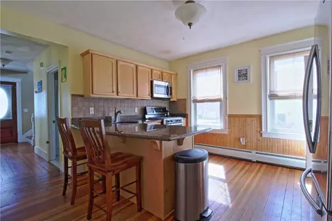 97 Surf Ave, Warwick, RI 02889 photo 4