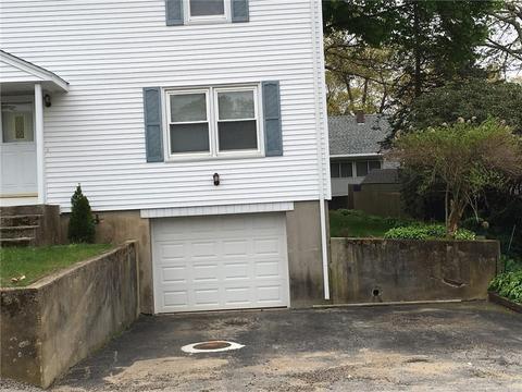 14 Darton St, Coventry, RI 02816 photo 3