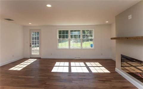 23 S Killingly Rd, Foster, RI 02825 photo 4