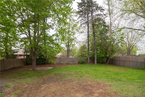 21 Winthrop St, East Providence, RI 02915 photo 28