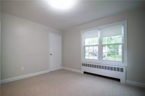 21 Winthrop St, East Providence, RI 02915 photo 21