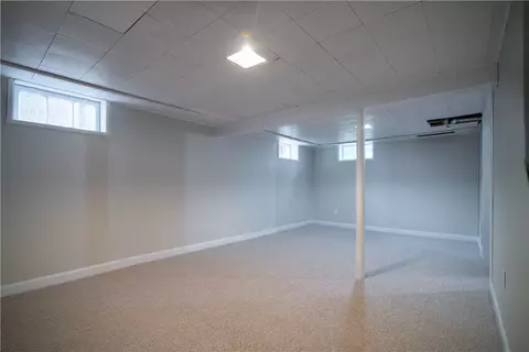 21 Winthrop St, East Providence, RI 02915 photo 12