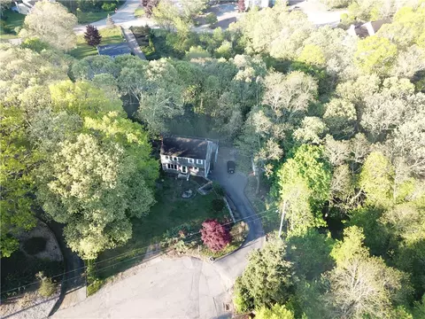 44 Wildflower Dr, Westerly, RI 02891 photo 1