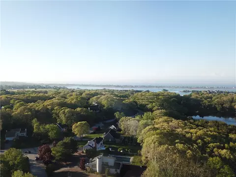 44 Wildflower Dr, Westerly, RI 02891 photo 3